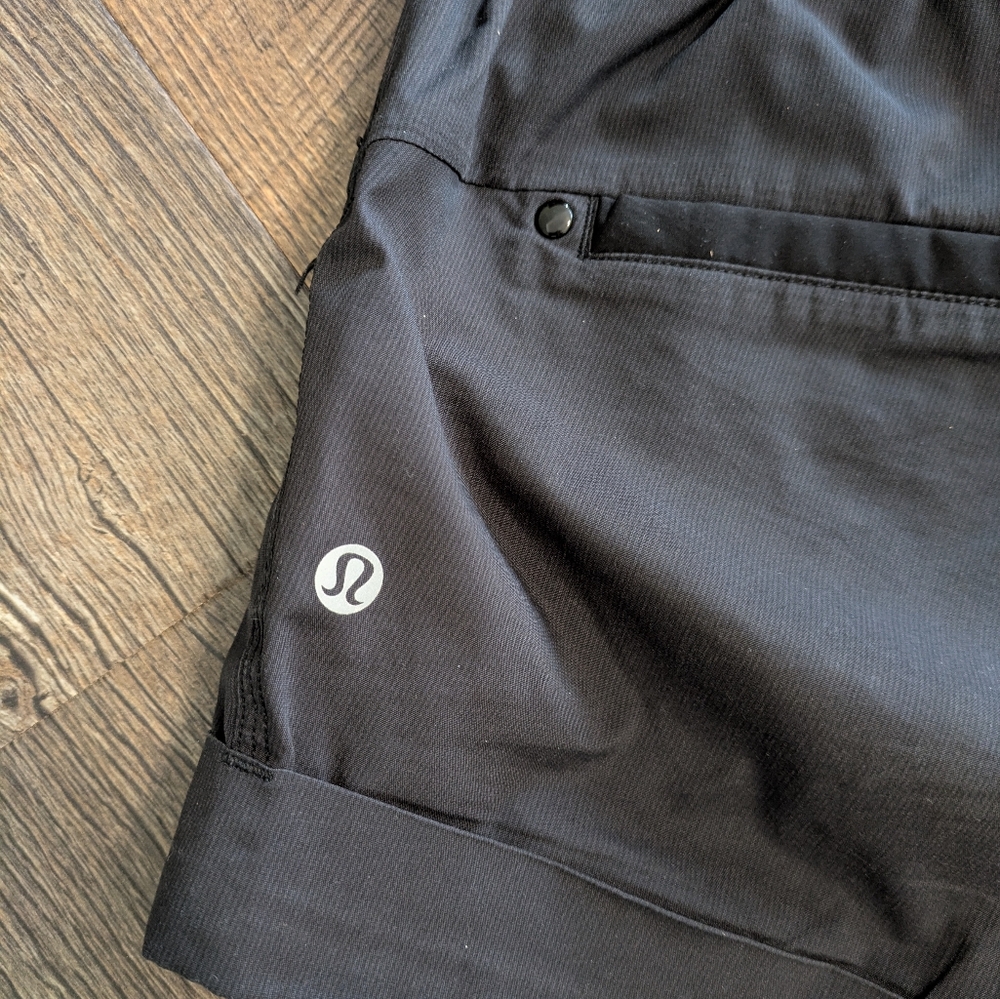 Lululemon Stroll at Sundown Shorts Size 4 Black High-Rise Athletic Casual Hiking - Picture 4 of 8